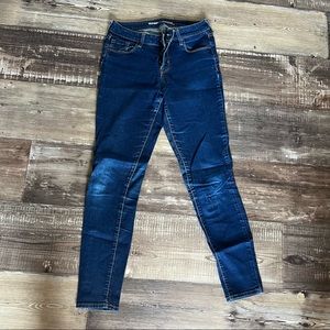 Old Navy Rockstar Jeans. Size 4